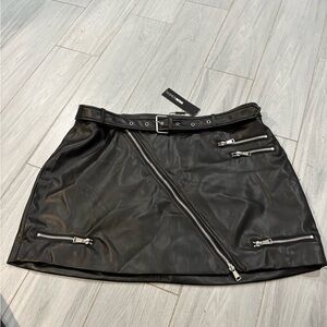 Fashion Nova Black Faux Leather Mini Skirt with Zipper Accents